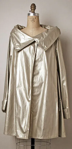 Coat — Carmelo Pomodoro