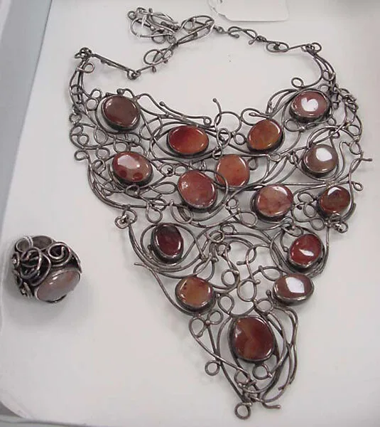 Jewelry set — Unknown