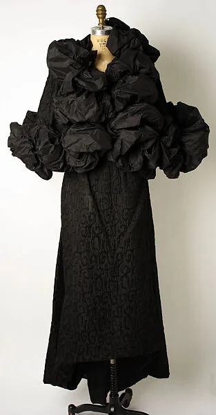 Evening ensemble — Carolina Herrera