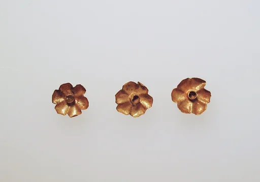 Necklace flowers