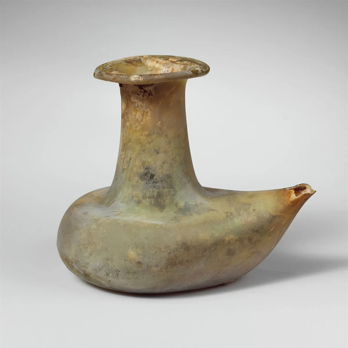 Glass pourer flask — Unknown