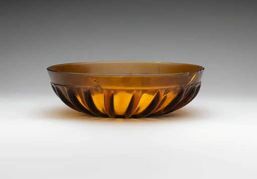 Glass ribbed bowl