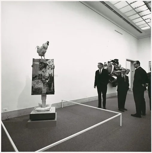 [People in the Galleries, Metropolitan Museum of Art]