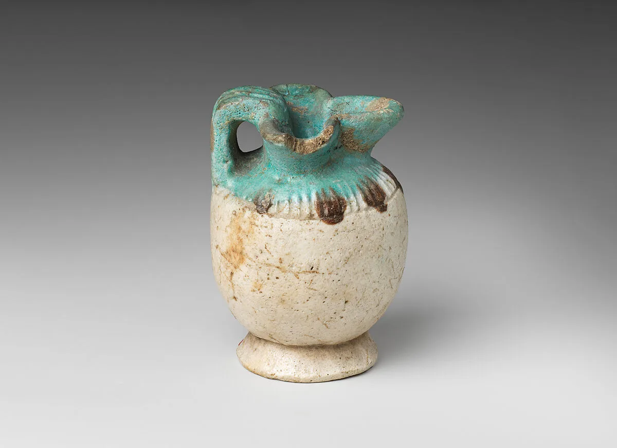 Aryballos (perfume vase) with trefoil opening — Unknown