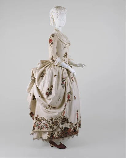 Robe à la Polonaise