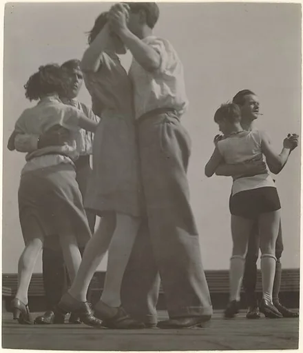 [3 Couples Dancing on the Roof of the Bauhaus]