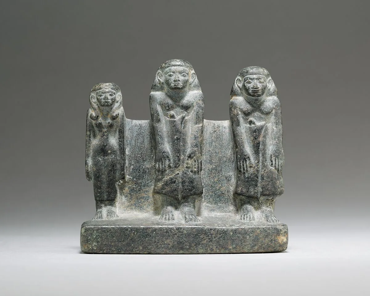 Group statuette of two men and a woman — Unknown