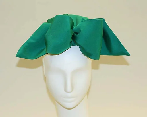 Pillbox hat