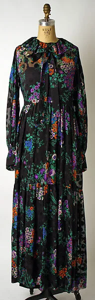 Evening dress — Yves Saint Laurent|Yves Saint Laurent
