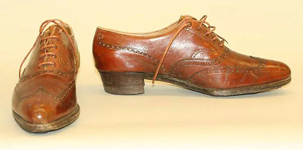 Golfing shoes — Unknown