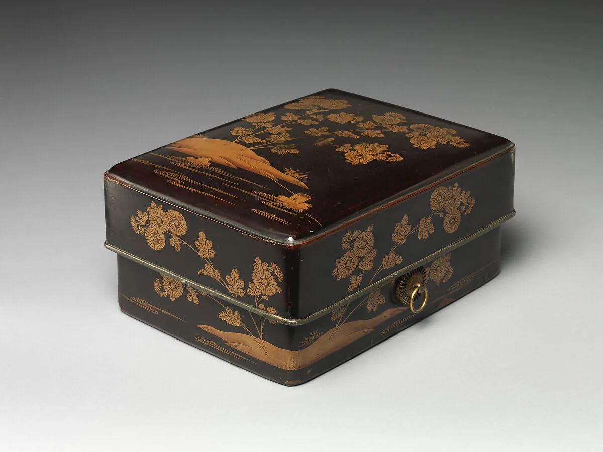 菊慈童蒔絵手箱|Box for Accessories (Tebako) with Chrysanthemum Boy (Kikujidō) Pattern — Unknown