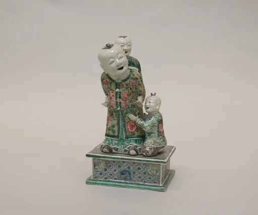 清康熙 景德鎮窯五彩瓷塑三童子|Three playing boys