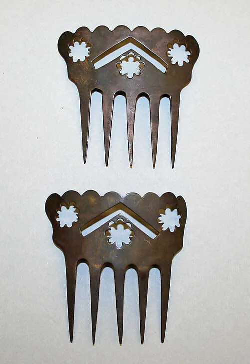 Comb — Unknown
