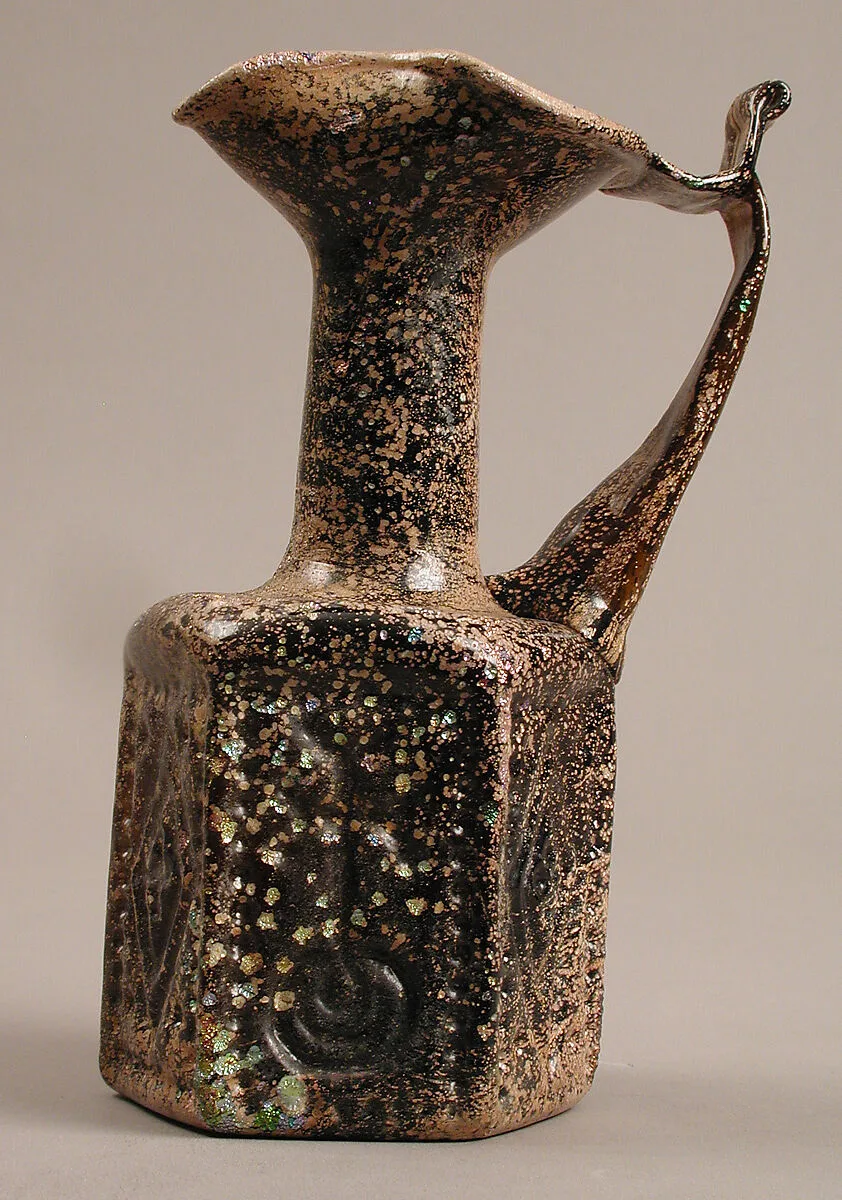 Hexagonal Jug — Unknown