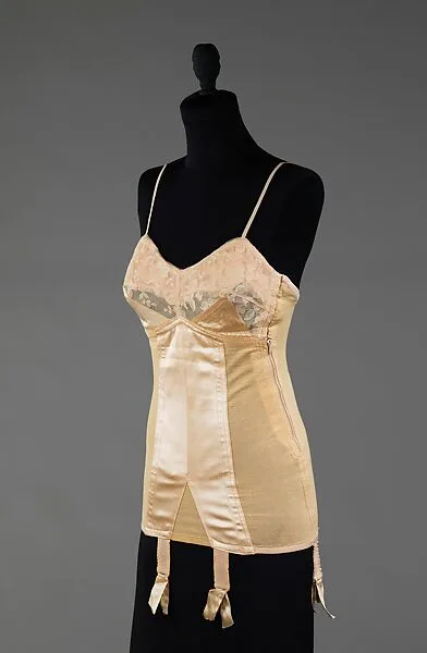 Corselet — Louise Neut