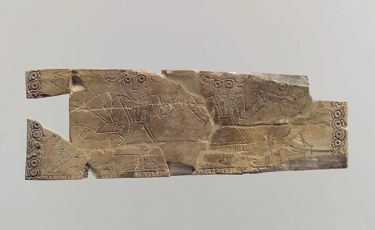 Plaque: bull-men on the obverse; lion attacking a horned animal on the reverse — Unknown