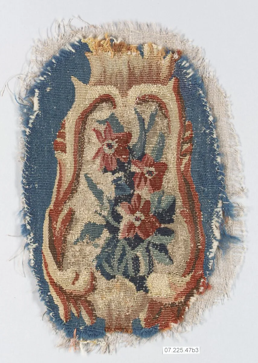 Rocaille cartouche with flowers — Beauvais