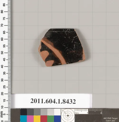 Terracotta rim fragment of a kylix (drinking cup)