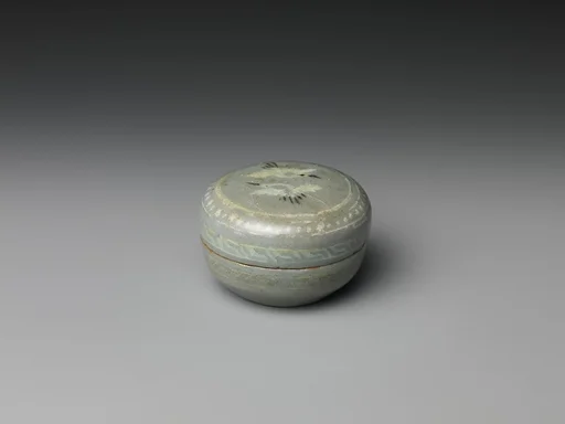 청자 상감 구름 학 무늬 모자합 고려|靑磁象嵌雲鶴文母子盒 高麗|Box from set of five decorated with cranes and clouds