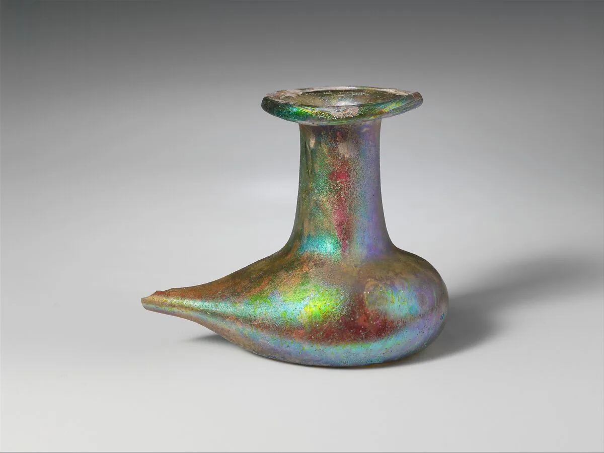 Glass pourer flask — Unknown