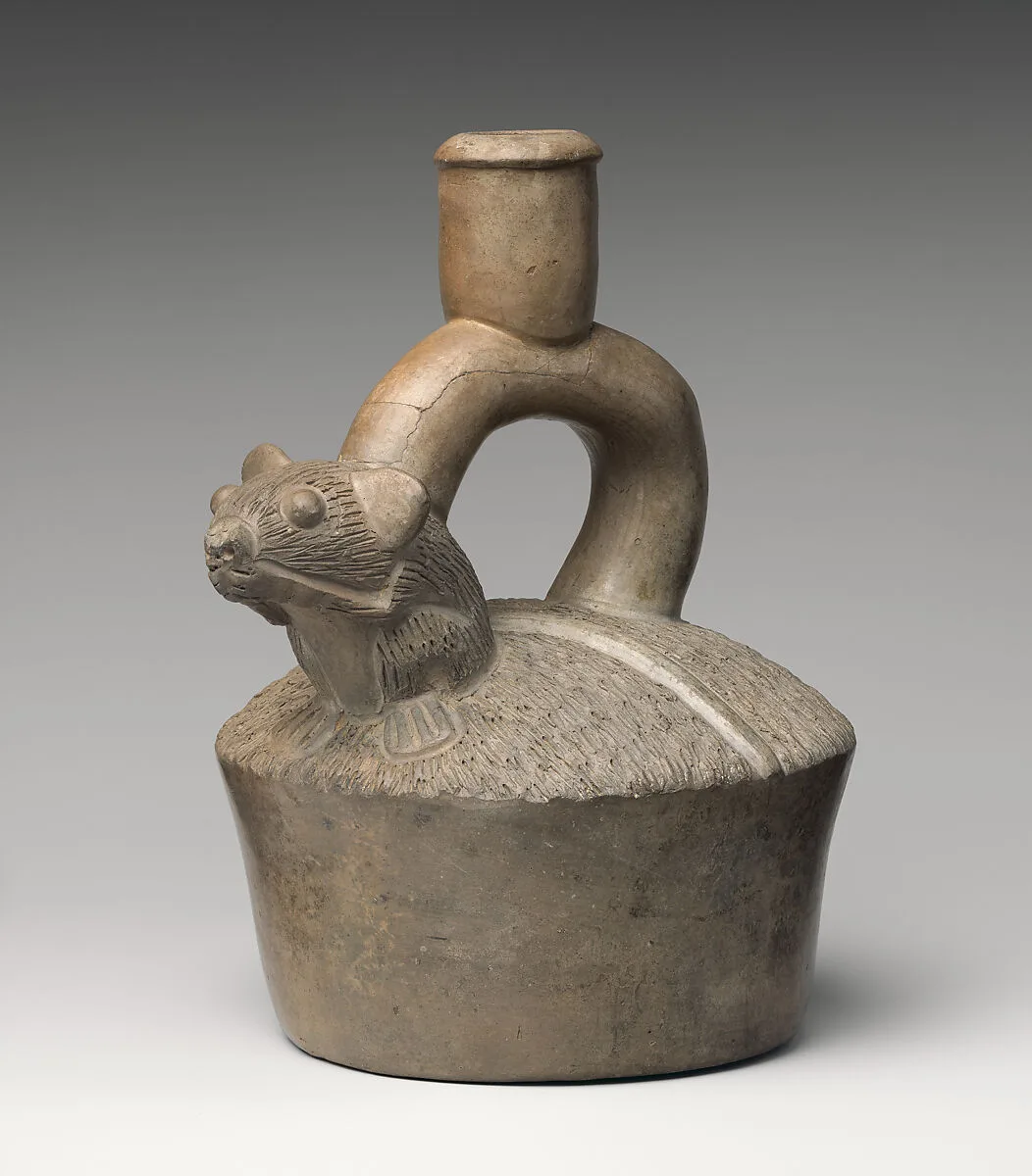 Stirrup-spout bottle with mouse — Cupisnique artist(s)