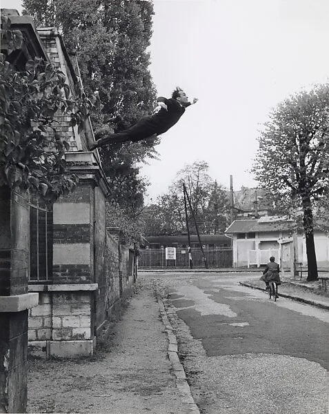 Leap into the Void — Yves Klein|Harry Shunk|János (Jean) Kender