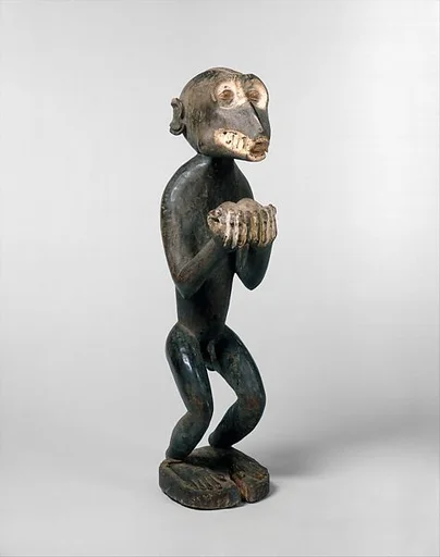 Simian figure with cupped hands (Amuin, possibly for mbra)