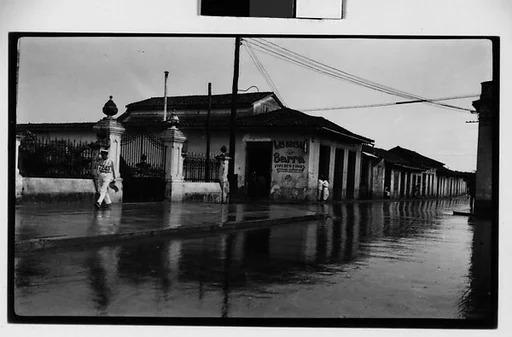 [Street Scene in Front of Restaurant "Las Brisas Barra", Havana]