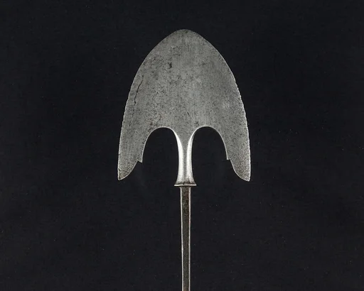 Arrowhead (<i>Yanone</i>)