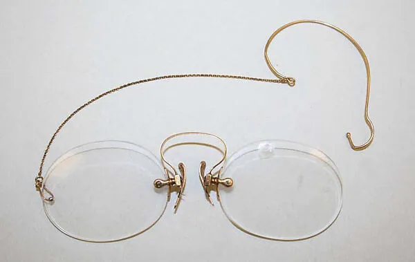 Pince-nez — Unknown