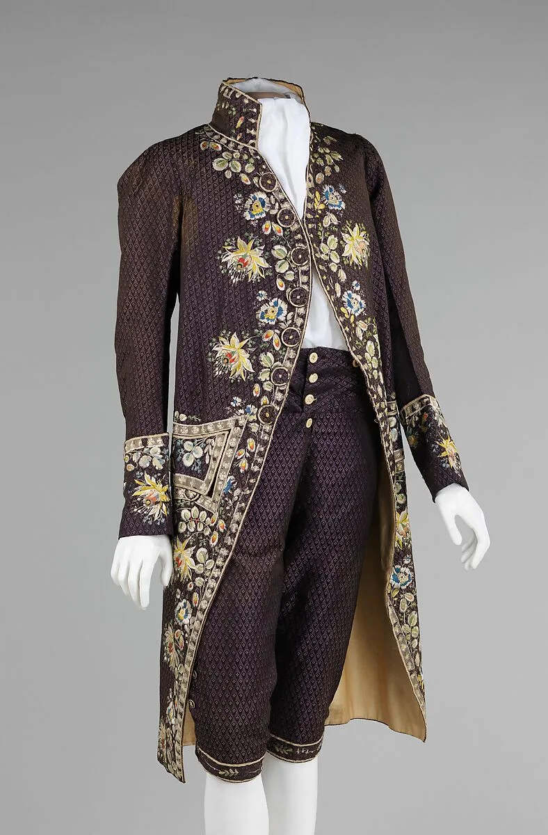 Court suit — Unknown