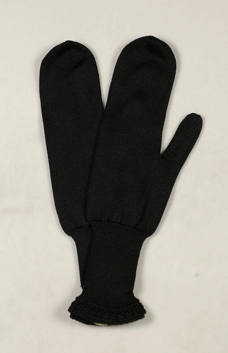 Mittens — Unknown
