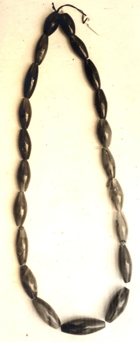 Beads, string — Unknown