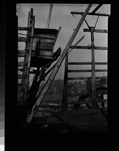 [Detail of Farmers' Flatbed Wagons, Old Wallabout Market, Brooklyn, New York]