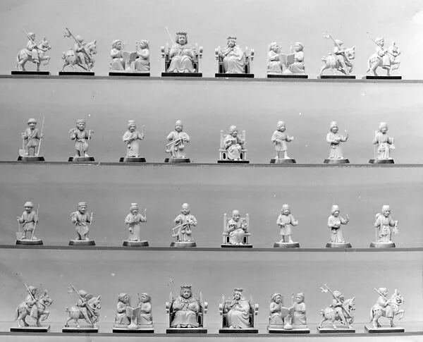 Chessmen (32) — Unknown