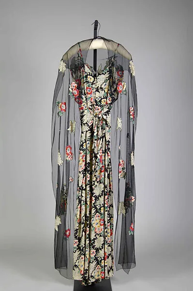 Evening dress — Unknown