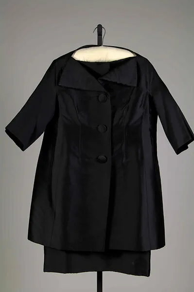 Evening ensemble — Cristobal Balenciaga|EISA|House of Balenciaga