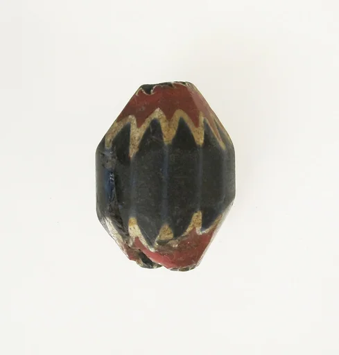 Glass chevron bead