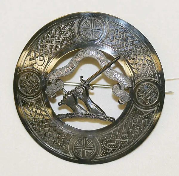 Brooch — Unknown
