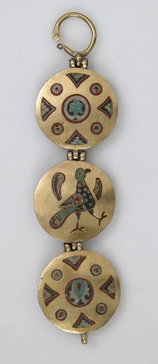 Chain with Birds and Geometric Motifs — Unknown
