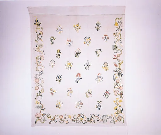Enbroidered bed curtain