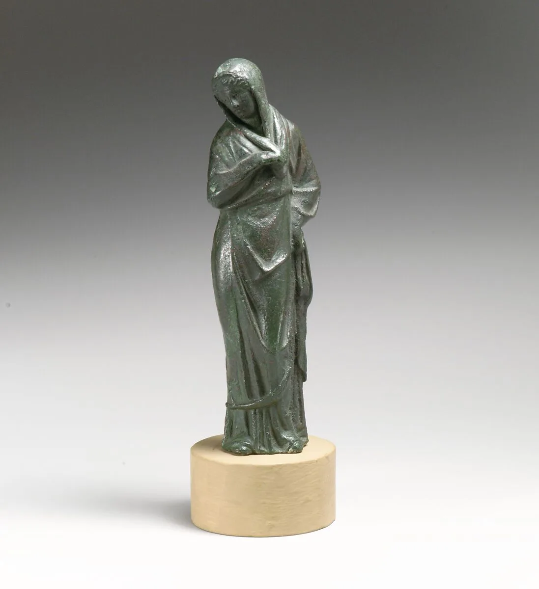 Statuette of a woman — Unknown