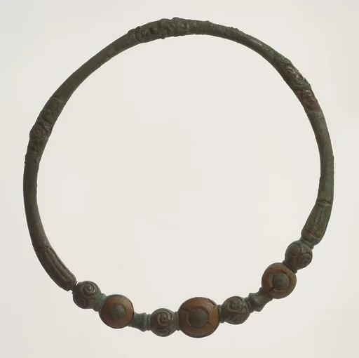 Neck Ring