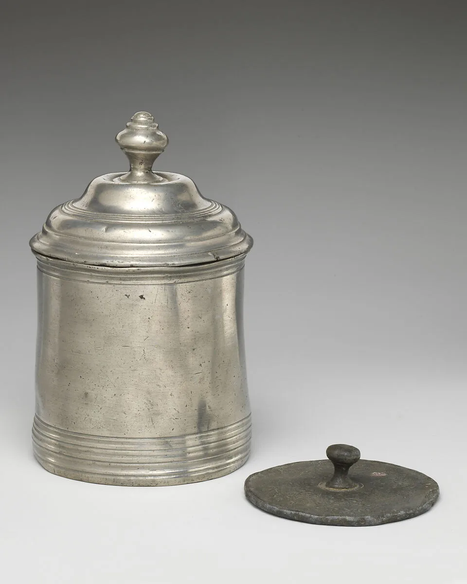Box and cover with inner cover — Unknown