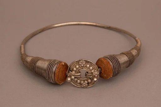 Necklet