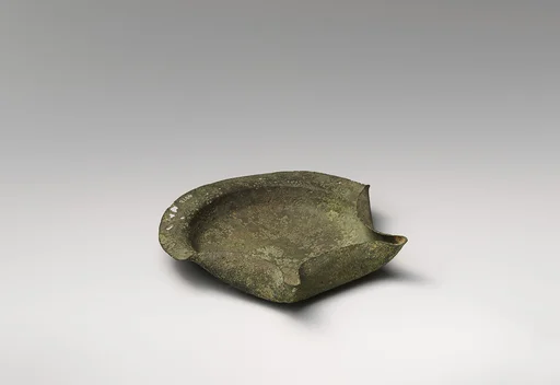 Bronze saucer-shaped lamp