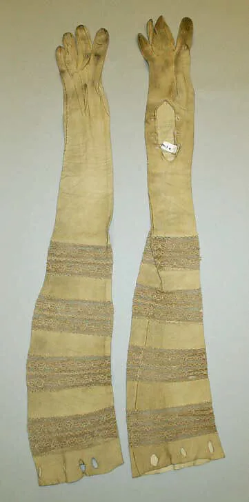 Gloves — Bon Marché