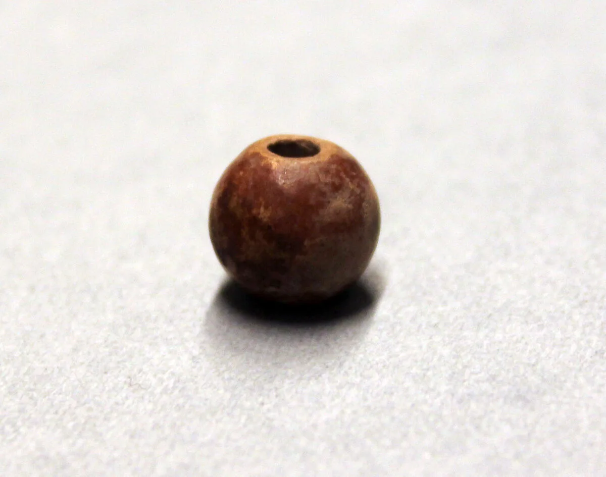 Bead — Unknown