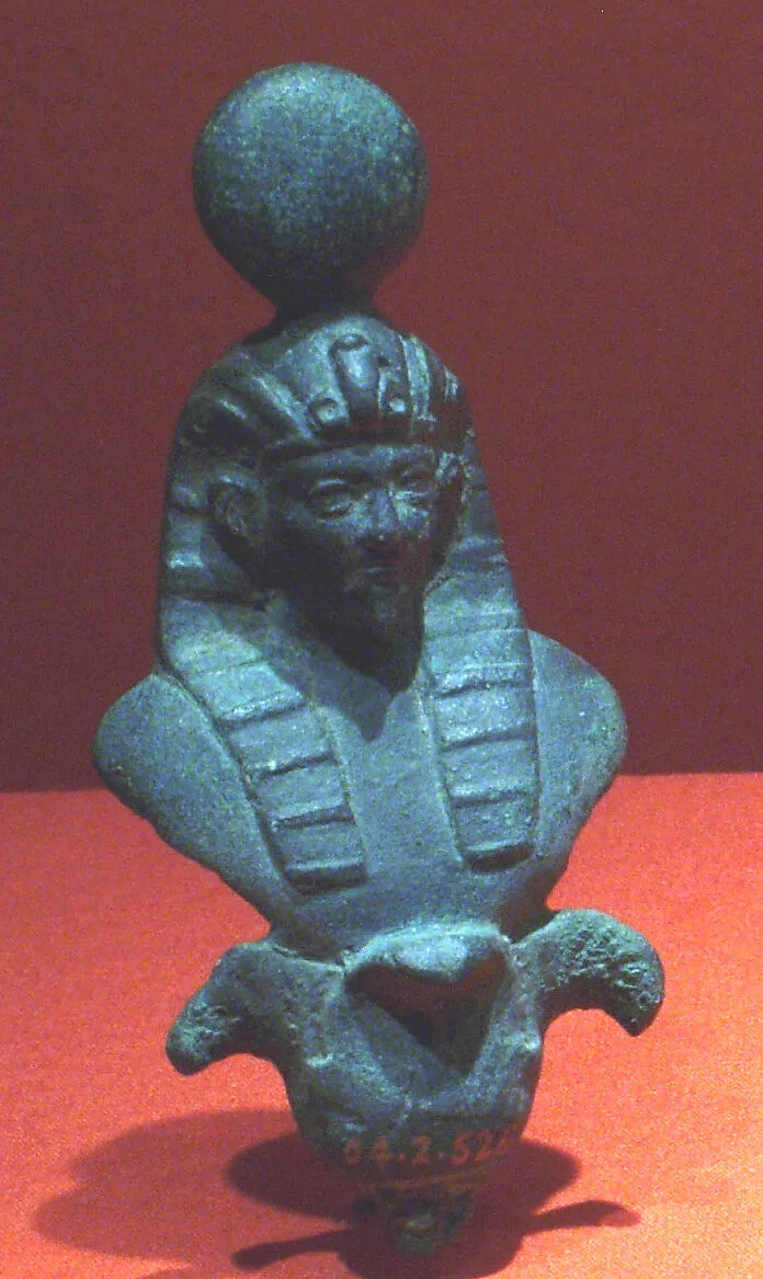 Finial with nemes and crowned figure, probably Osiris — Unknown