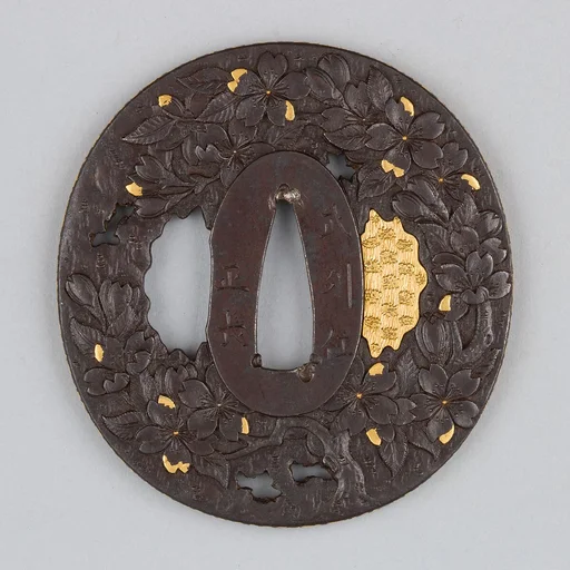 Sword guard (<i>Tsuba</i>) With Cherry Blossom Motif (桜図鐔)
